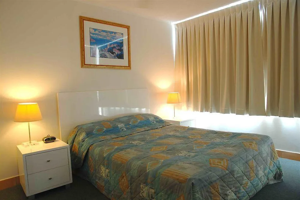 The Shore Apartments - Beachfront Gold Coast 3*,
