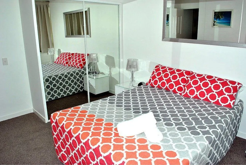 Aparthotel The Shore Apartments - Beachfront Gold Coast
