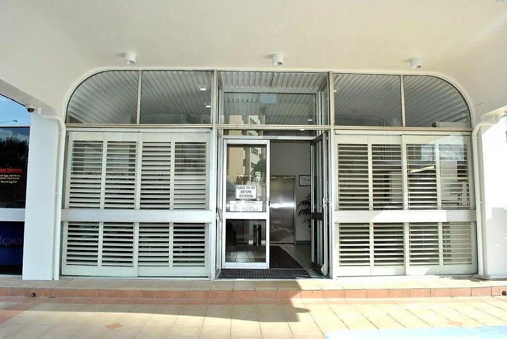 The Shore Apartments - Beachfront Gold Coast 3*,  Australia