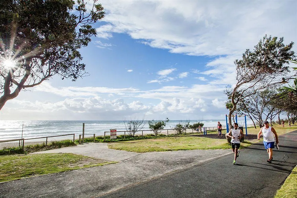*** Aparthotel The Shore Apartments - Beachfront Gold Coast Australia