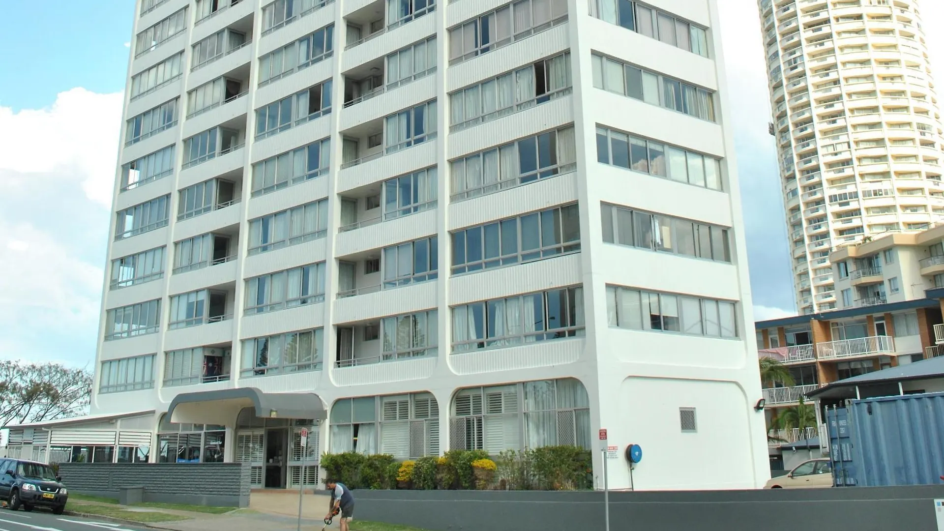 *** Aparthotel The Shore Apartments - Beachfront Gold Coast Australia