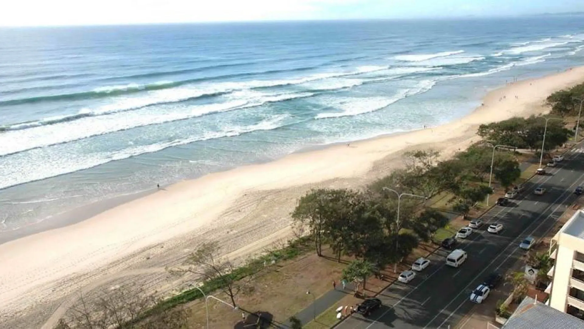 The Shore Apartments - Beachfront Gold Coast Aparthotel