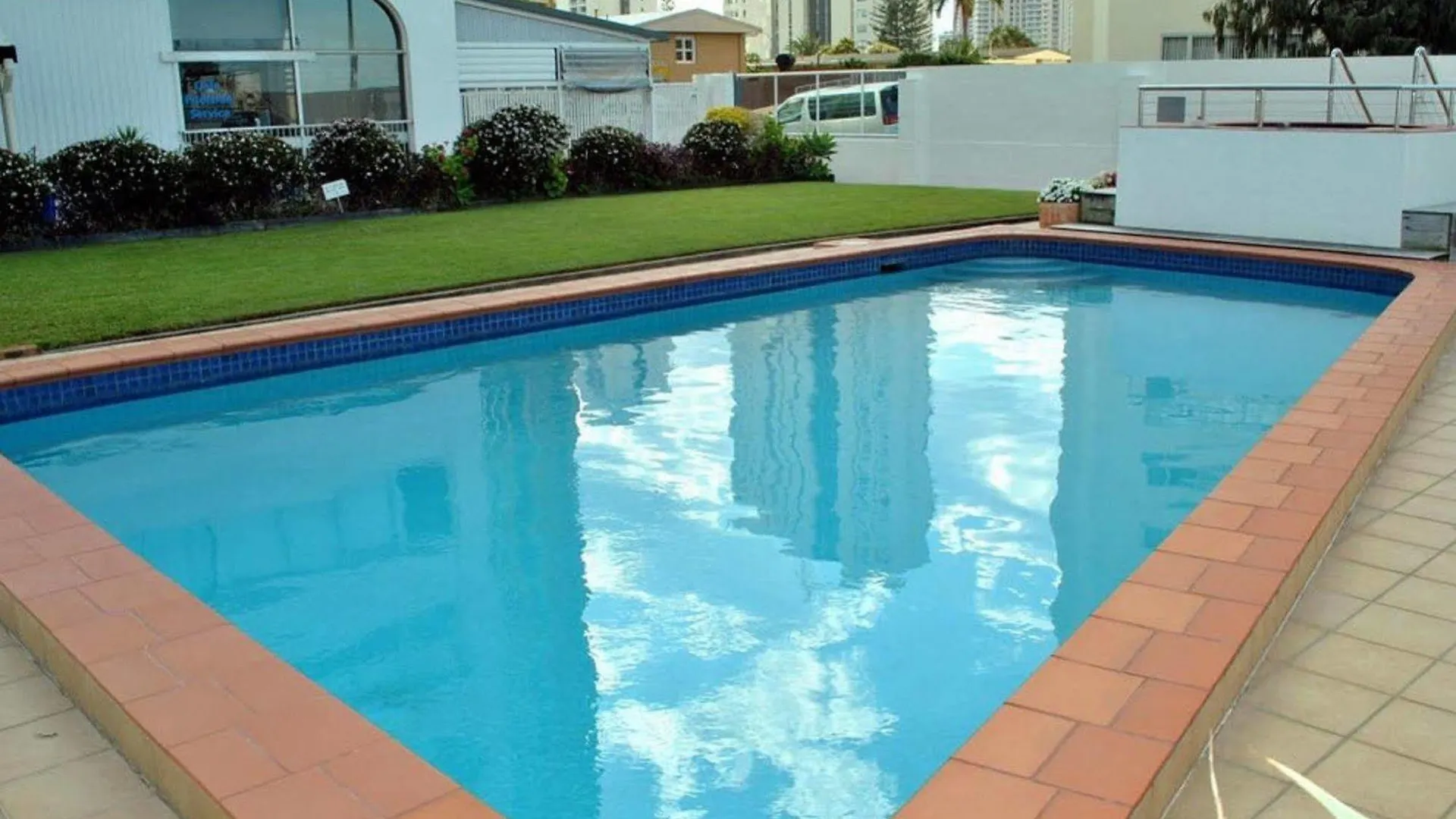 The Shore Apartments - Beachfront Gold Coast
