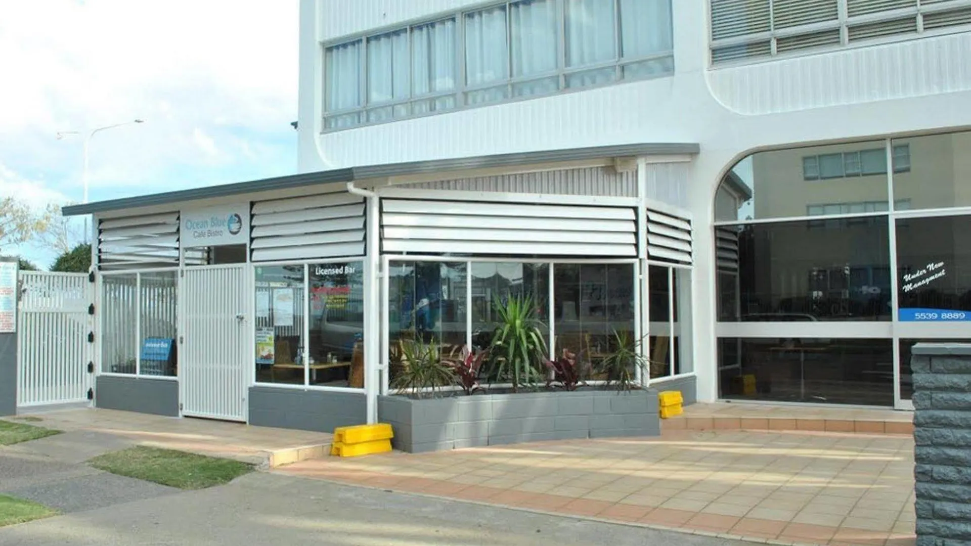 The Shore Apartments - Beachfront Gold Coast 3*,  Australia